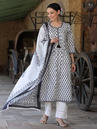 Women Black-Coloured Ethnic Motifs Printed Sequinned Pure Cotton Kurta with Trousers And Printed Dupatta