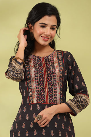 Women Black Digital Printed Mirror Work Straight Kurta