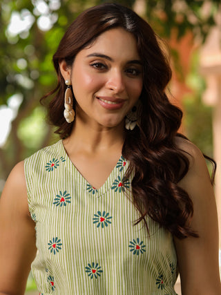 Women Ethnic Motifs Printed Sleeveless Cotton Regular Top