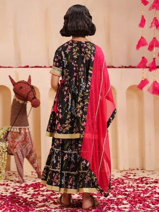 Girls Ethnic Motifs Printed Regular Pure Cotton Kurta with Sharara & With Dupatta