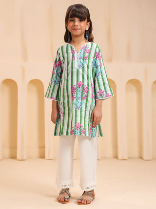 Girls Floral Printed Thread Work Kurta