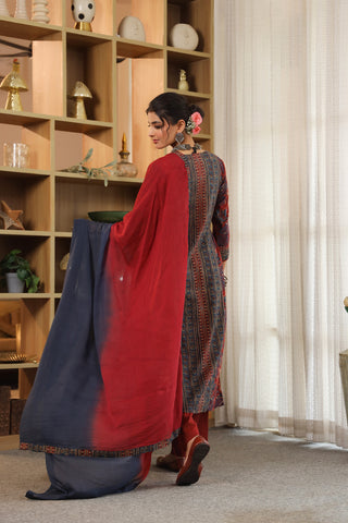 Women Floral Printed Regular Pure Cotton Kurta with Trousers & With Dupatta