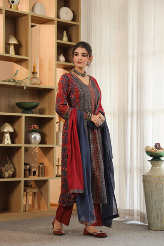 Women Floral Printed Regular Pure Cotton Kurta with Trousers & With Dupatta