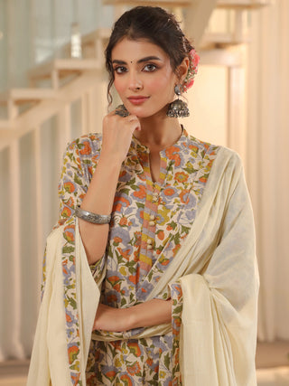Women Floral Printed Regular Pure Cotton Kurta with Trousers & With Dupatta