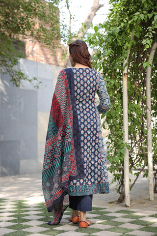 Women Ethnic Motifs Printed Regular Beads and Stones Pure Cotton Kurta with Trousers & With Dupatta