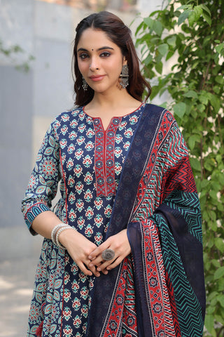 Women Ethnic Motifs Printed Regular Beads and Stones Pure Cotton Kurta with Trousers & With Dupatta