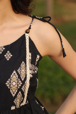 Black Abstract Print Fit & Flare Top