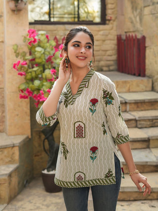 Women Green & Off White Ethnic Motifs Printed Pure Cotton Kurti