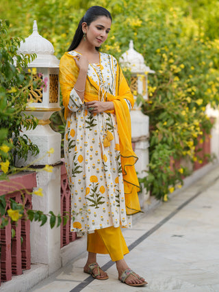 Women Floral Printed Regular Pure Cotton Kurta & Trousers With Dupatta