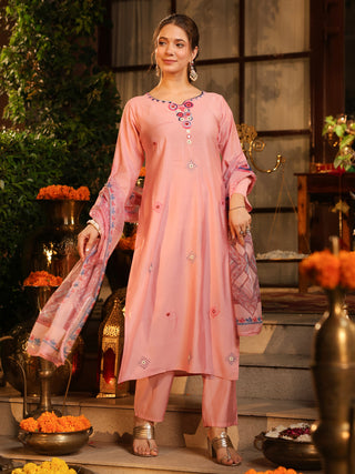 Light Pink Embroidered Chanderi Straight Kurta Set With Pant Pocket