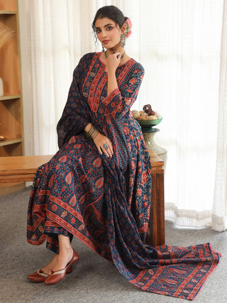 Women Ethnic Motifs Printed Pleated Pure Cotton Kurta with Trousers & With Dupatta