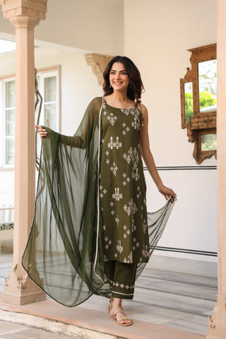 Green Ikat Print Embroidered 3-Piece Kurta Set