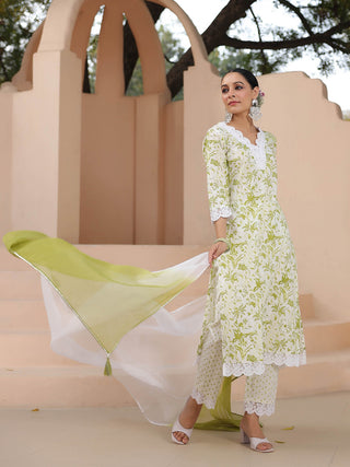 Women Green Floral Printed Pure Cotton Straight Kurta with Trousers & Dyed Dupatta