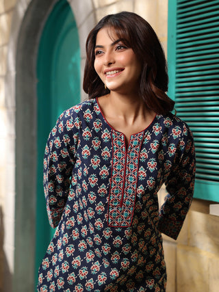 Women Navy Blue Ethnic Printed Straight Kurti