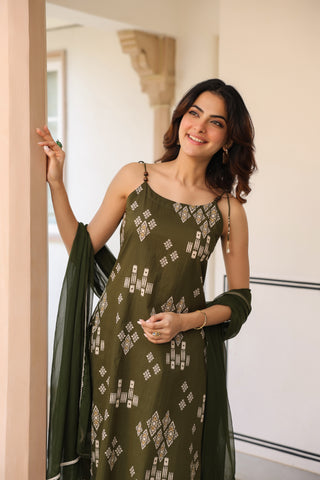 Green Ikat Print Embroidered 3-Piece Kurta Set