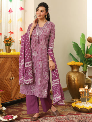 Purple Bandhani Print Straight Kurta Set with Pocket