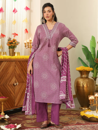 Purple Bandhani Print Straight Kurta Set with Pocket
