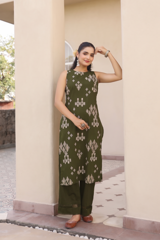 Women Printed Regular Pure Cotton Kurta with Trousers