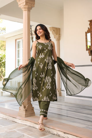 Green Ikat Print Embroidered 3-Piece Kurta Set