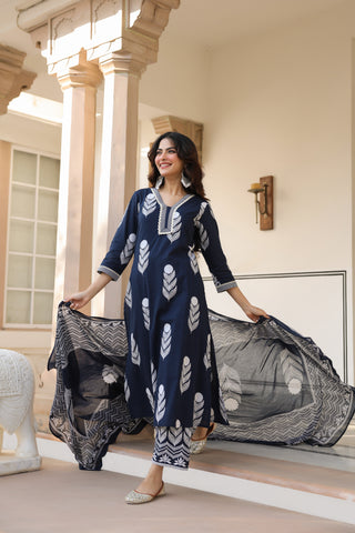 Ethnic Motifs Printed Pure Cotton Kurta with Trousers & With Dupatta
