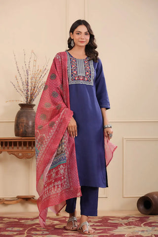 Women Navy Blue Solid Straight Embroridery Kurta Set