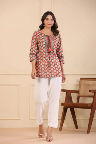 Women Peach Floral Printed Tie Up Neck Pure Cotton Kurti