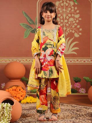 Girls Floral Printed Regular Pure Cotton Kurta with Trousers & With Dupatta