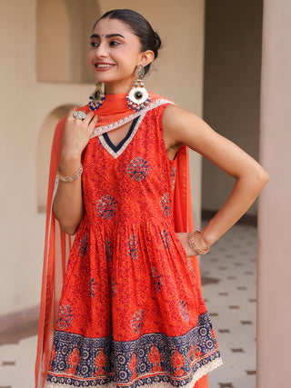 Women Ethnic Motifs Printed Empire Pure Cotton Kurta with Sharara & With Dupatta