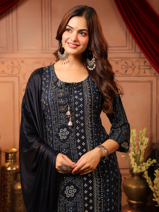 Women Ethnic Motifs Printed Regular Kurta with Trousers & With Dupatta Set