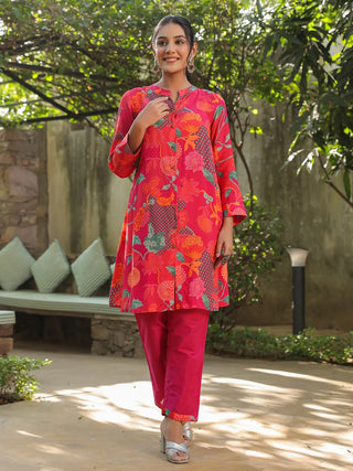 Women Fuchsia Floral Printed Mandarin Collar Long Sleeves Kurta With Trouser