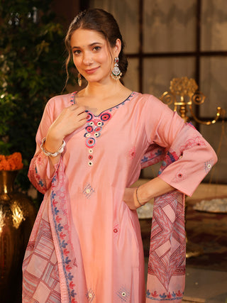 Light Pink Embroidered Chanderi Straight Kurta Set With Pant Pocket