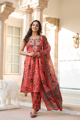 Women Ethnic Motifs Printed Regular Beads and Stones Pure Cotton Kurta with Trousers & With Dupatta