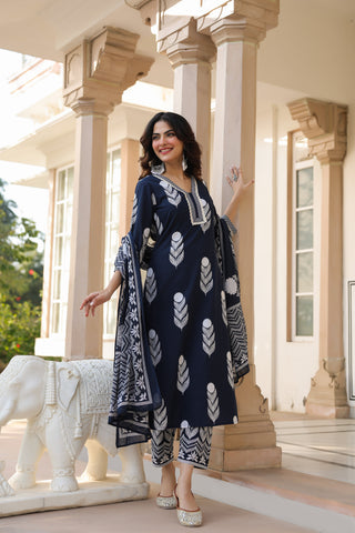 Ethnic Motifs Printed Pure Cotton Kurta with Trousers & With Dupatta