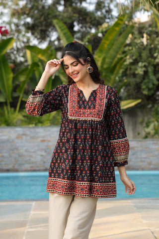 Black Ethnic Motif Print Lace Top
