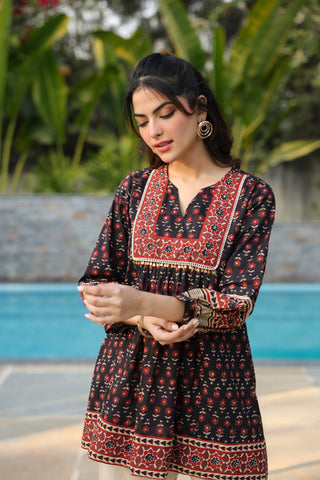 Black Ethnic Motif Print Lace Top