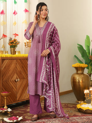 Purple Bandhani Print Straight Kurta Set with Pocket