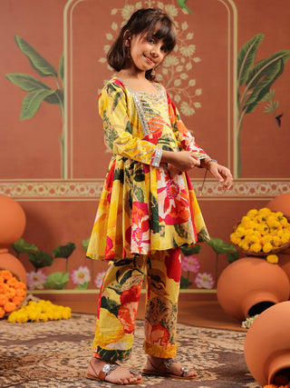 Girls Floral Printed Regular Pure Cotton Kurta with Trousers & With Dupatta