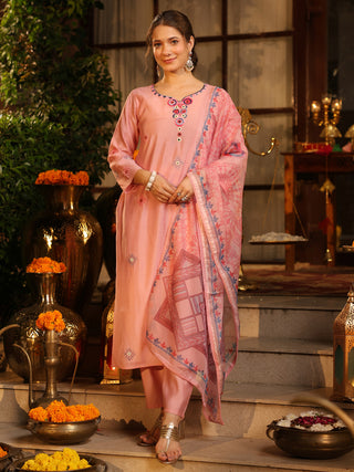 Light Pink Embroidered Chanderi Straight Kurta Set With Pant Pocket