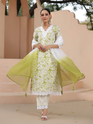 Women Green Floral Printed Pure Cotton Straight Kurta with Trousers & Dyed Dupatta