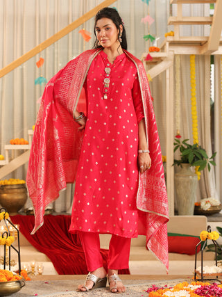 Fuchsia Ethnic Motif Print Rayon Straight Kurta Set With Pant Pocket
