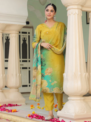 Women Floral Printed Regular Kurta & Trousers With Dupatta