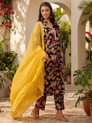 Women Floral Printed Regular Pure Cotton Kurta with Trousers & With Dupatta