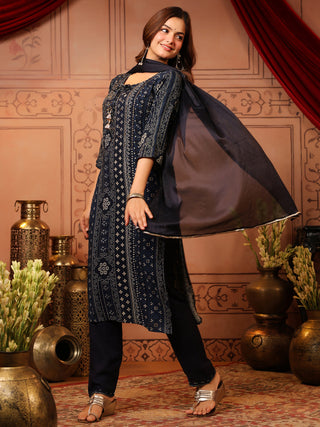 Women Ethnic Motifs Printed Regular Kurta with Trousers & With Dupatta Set