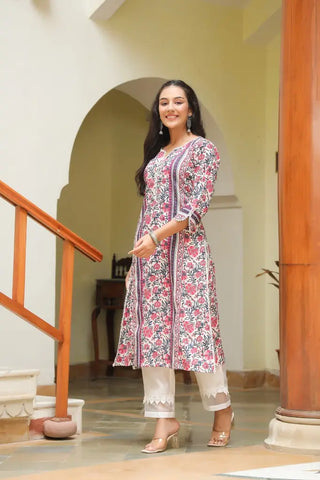 Women Pink Floral Printed A-line Kurta