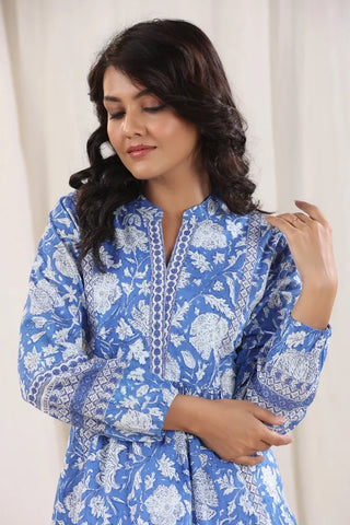 Women Blue Floral Print Mandarin Collar Cotton Top