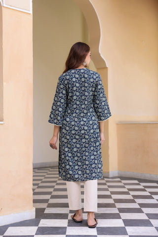 Women Floral Printed Daily Pure Cotton Straight Kurta