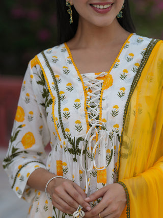 Women Floral Printed Regular Pure Cotton Kurta & Trousers With Dupatta