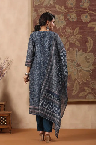 Women Blue Ethnic Motifs Thread Work Kurta Set