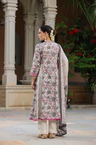 Women Rose Floral Printed A-line Kurta Set