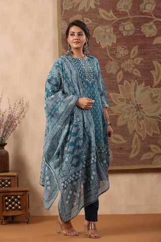 Women Blue Ethnic Motifs Printed Kurta Set